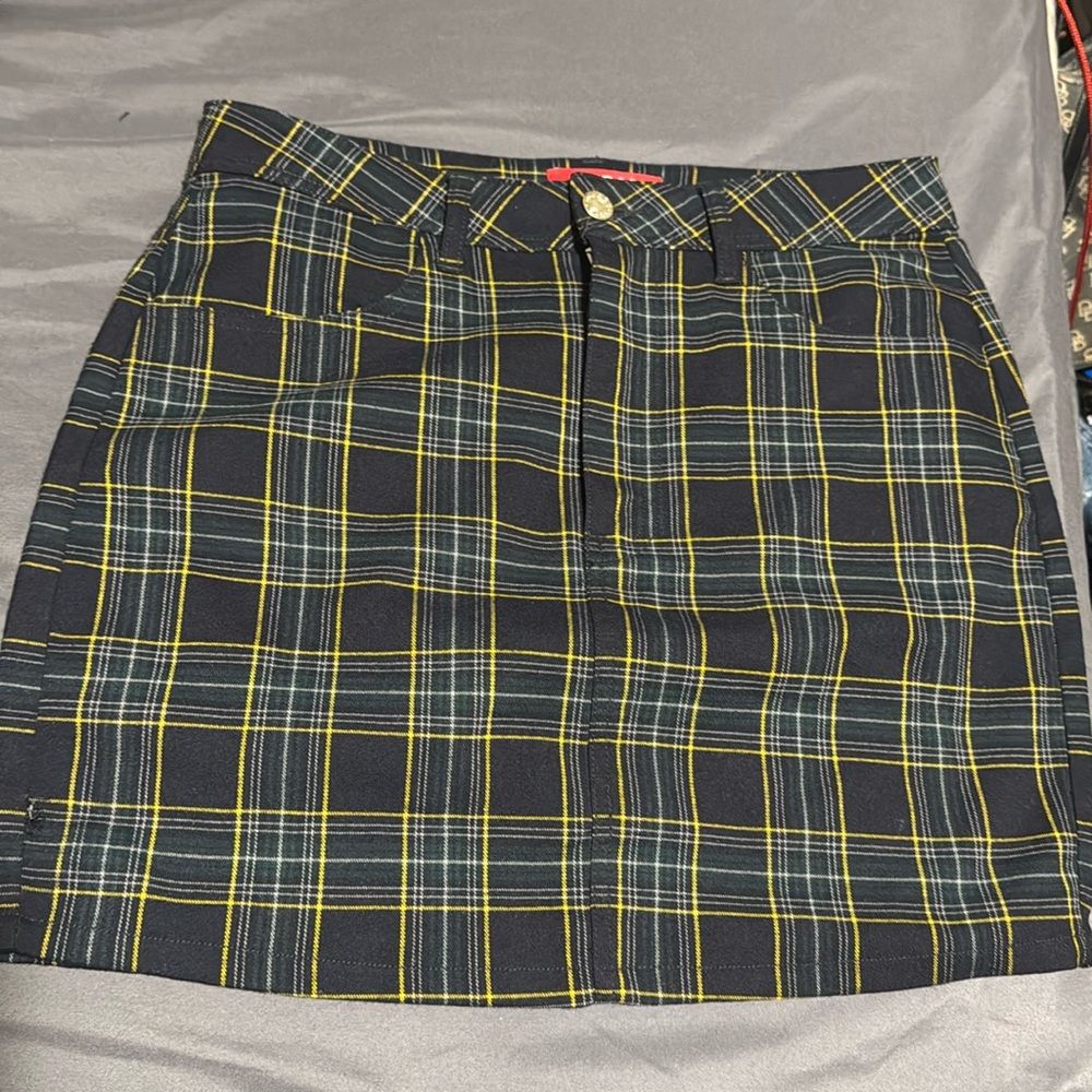 GUESS BY MARCIANO PLAID SKIRT